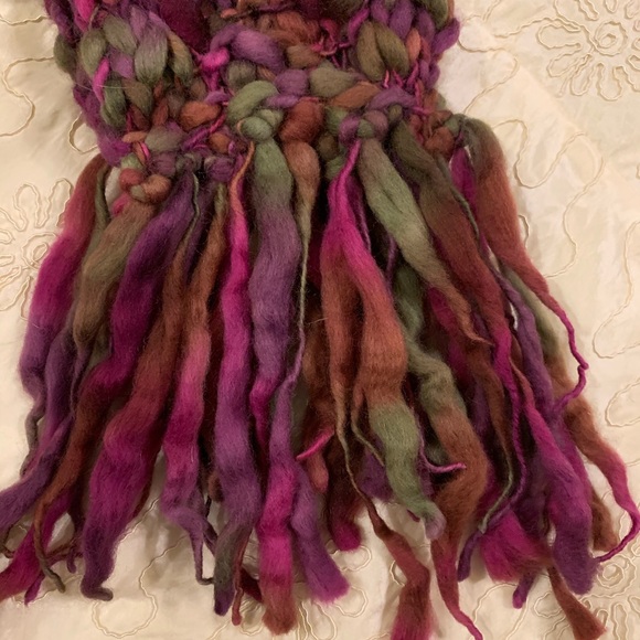 Custom Scarf! Beautiful yarn in shades of purple - Picture 3 of 8